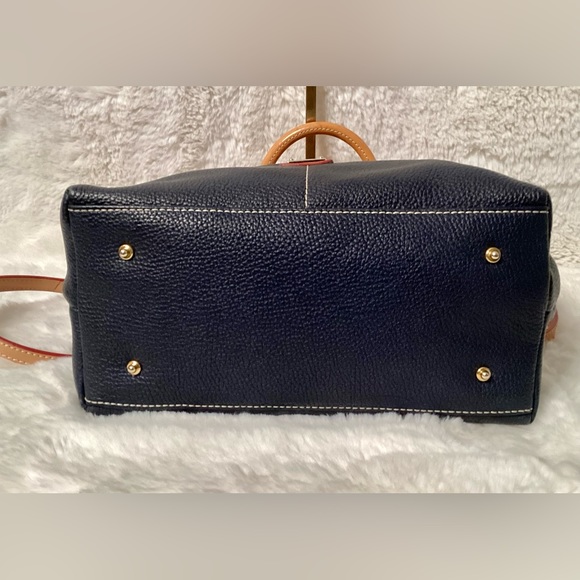 Dooney & Bourke - Picture 6 of 16